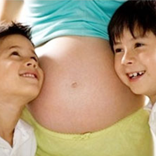 เตรียมพี่คนโตอย่างไร ไม่อิจฉาน้อง (ในท้อง)